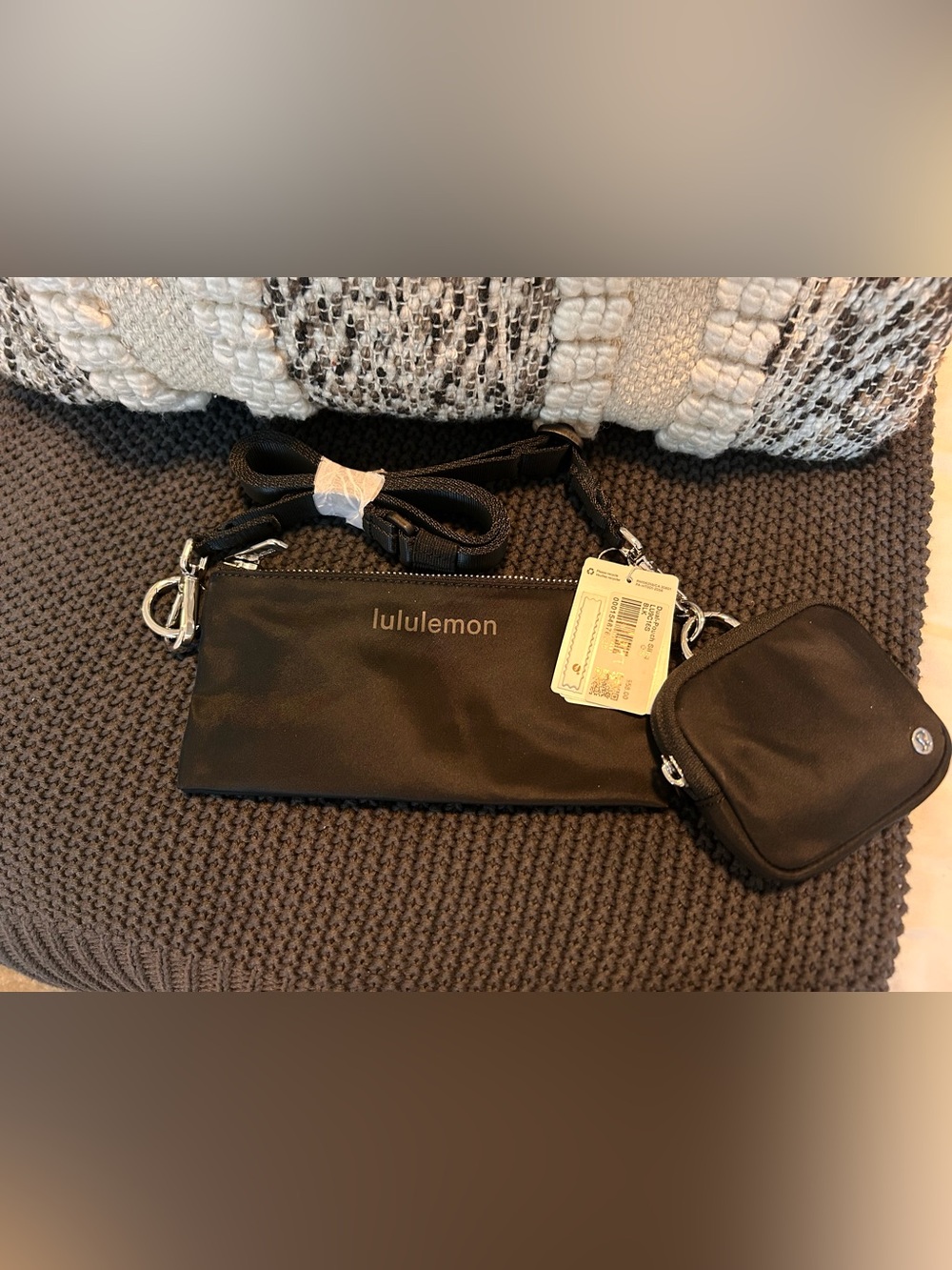 Lululemon Dual Pouch Sling black NWT